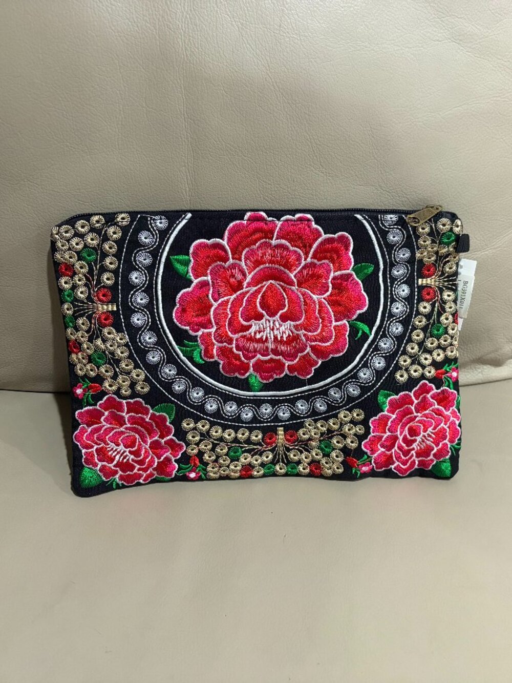 Bijorca Red Roses Embroidered Makeup/Cosmetic Pouch Bag (NWT)